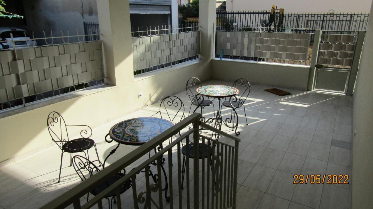 Domus Elvia-Vietri Bed and Breakfast Pompeï Buitenkant foto